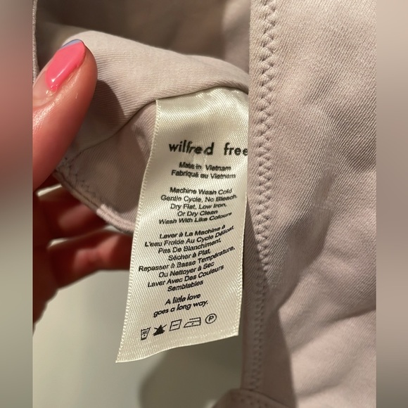 Wilfred tie around crop top in pastel purple size small - Picture 3 of 3